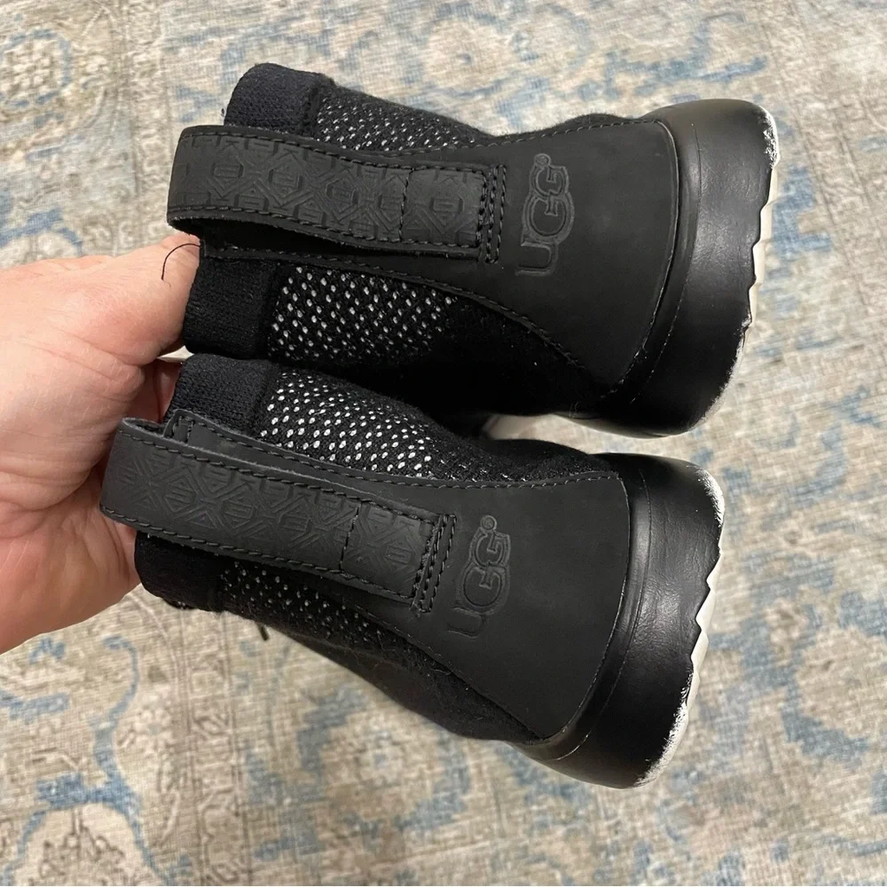 UGG Treadlite by UGG Australia Collection Mens Rare  Sneaker Both Size 12
